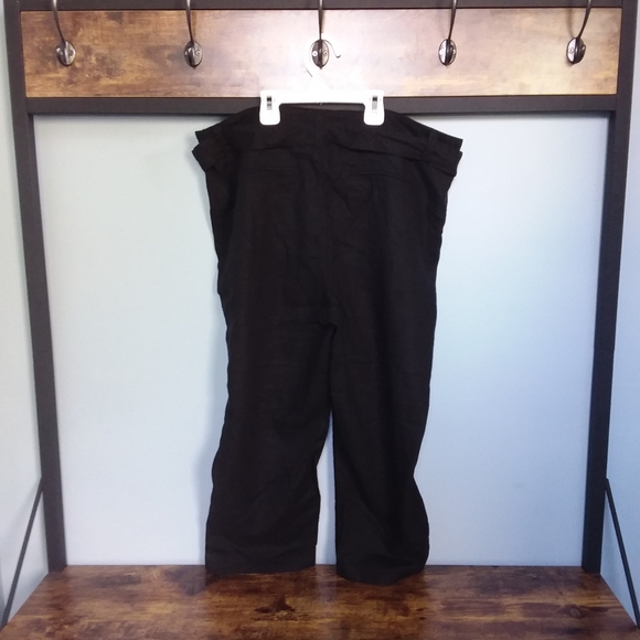 NEW Reitmans Petite Belted Capris - Picture 2 of 4